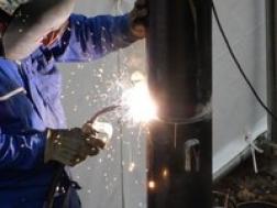 製造会社での溶接作業!